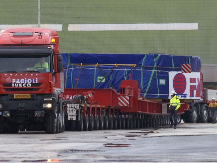 Heavy road transport of TBM sections 